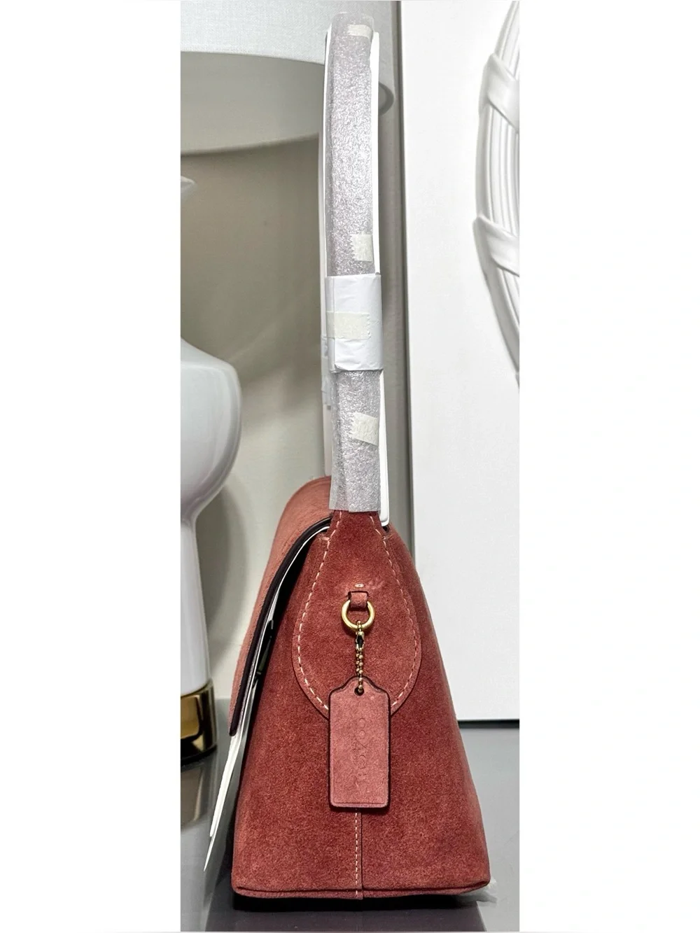 COACH Chelsea Shoulder Bag 30, CLAY SUEDE
